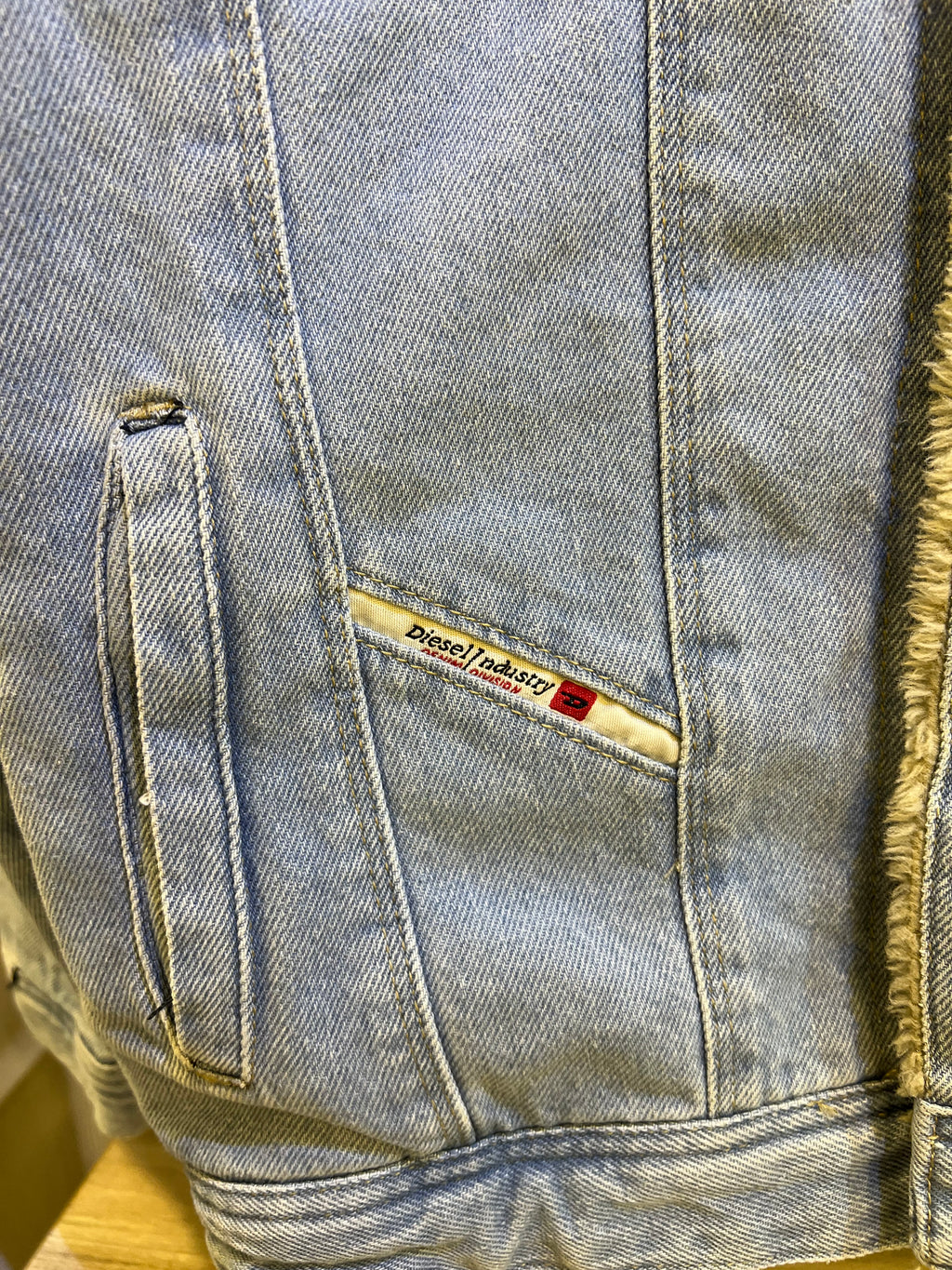 Men’s Sherpa-Lined Denim Jacket