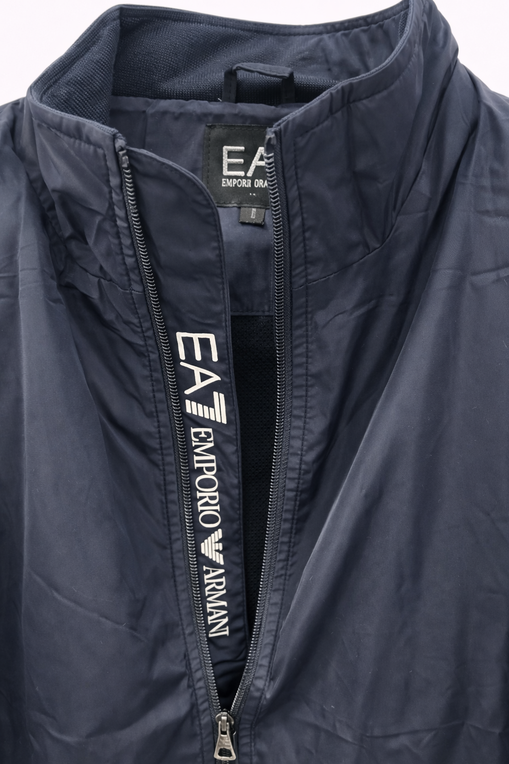 Lightweight Zip Jacket – Slim Fit