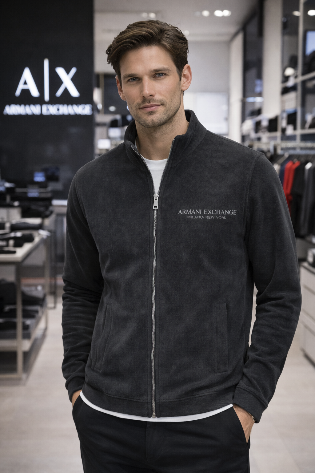 Men’s full-zip jacket designed for everyday