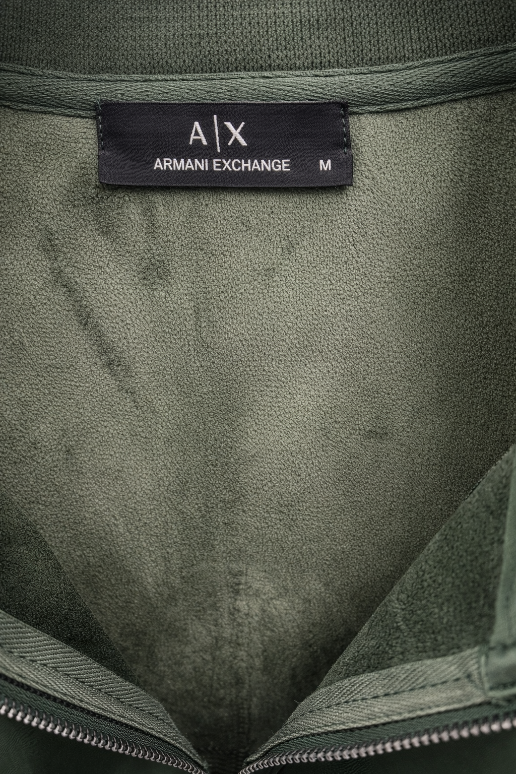 Men’s full-zip jacket designed for everyday