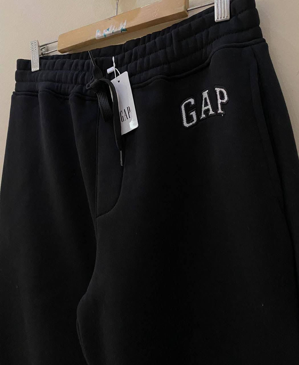 jogger pants