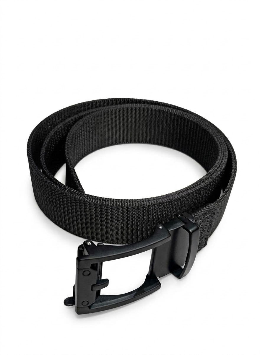 Upgrade your everyday style with this men's woven belt,